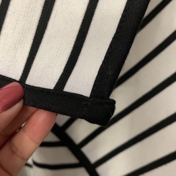 Sunny Leigh Black and White Striped open front  Drape Cardigan Large - Picture 8 of 10